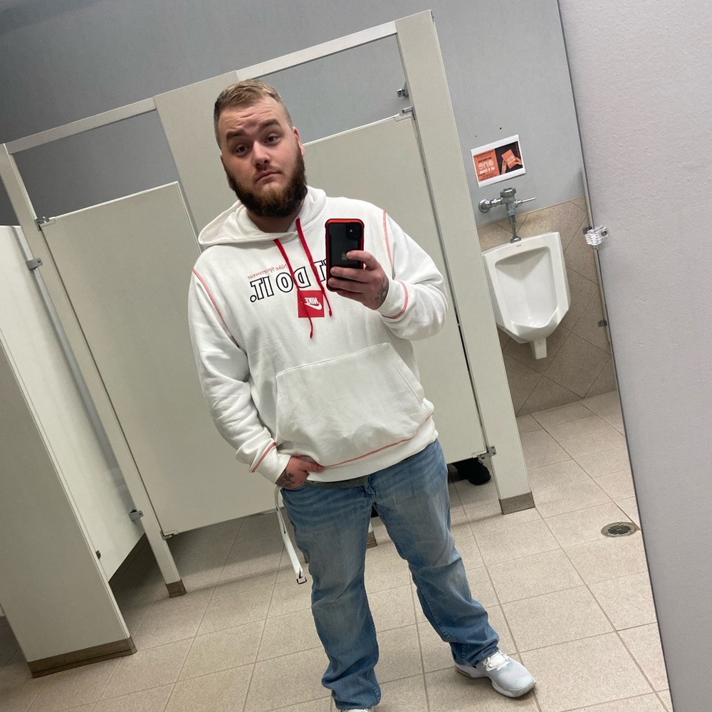 Meet your Posher, Cameron